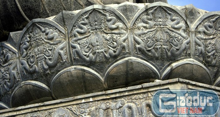 Nét kiến trúc đặc trưng của rồng thời Lý ở tòa sen nơi Đại Phật tượng ngự thiền